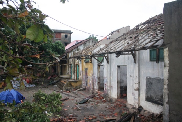 Đã xó 70 nhà bị sập, 2.347 nhà bị tốc mái tại Quảng Ninh. (Ảnh: VnExpress)